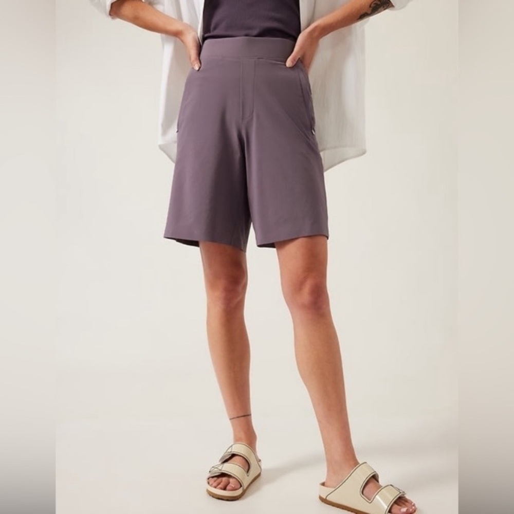 Athleta Soft Plum Brooklyn Bermuda Short size 6